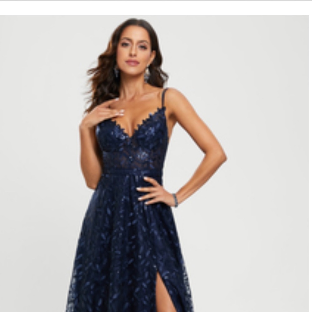 Stunning dark blue lace dress